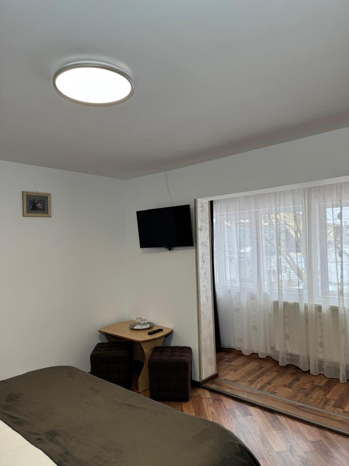 Pensiunea Casa Alexandra 瓦特拉多梅 外观 照片